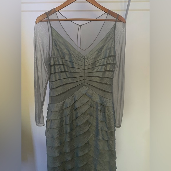 Adrianna Papell formal dress with ruffles - Picture 7 of 7